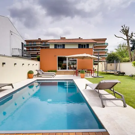 Gasthof Beautiful Family House Pool & Garden